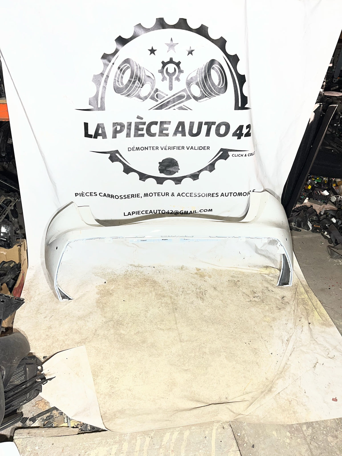 Pare choc arrière Peugeot 308 3 T10 blanc + emplacement Radar