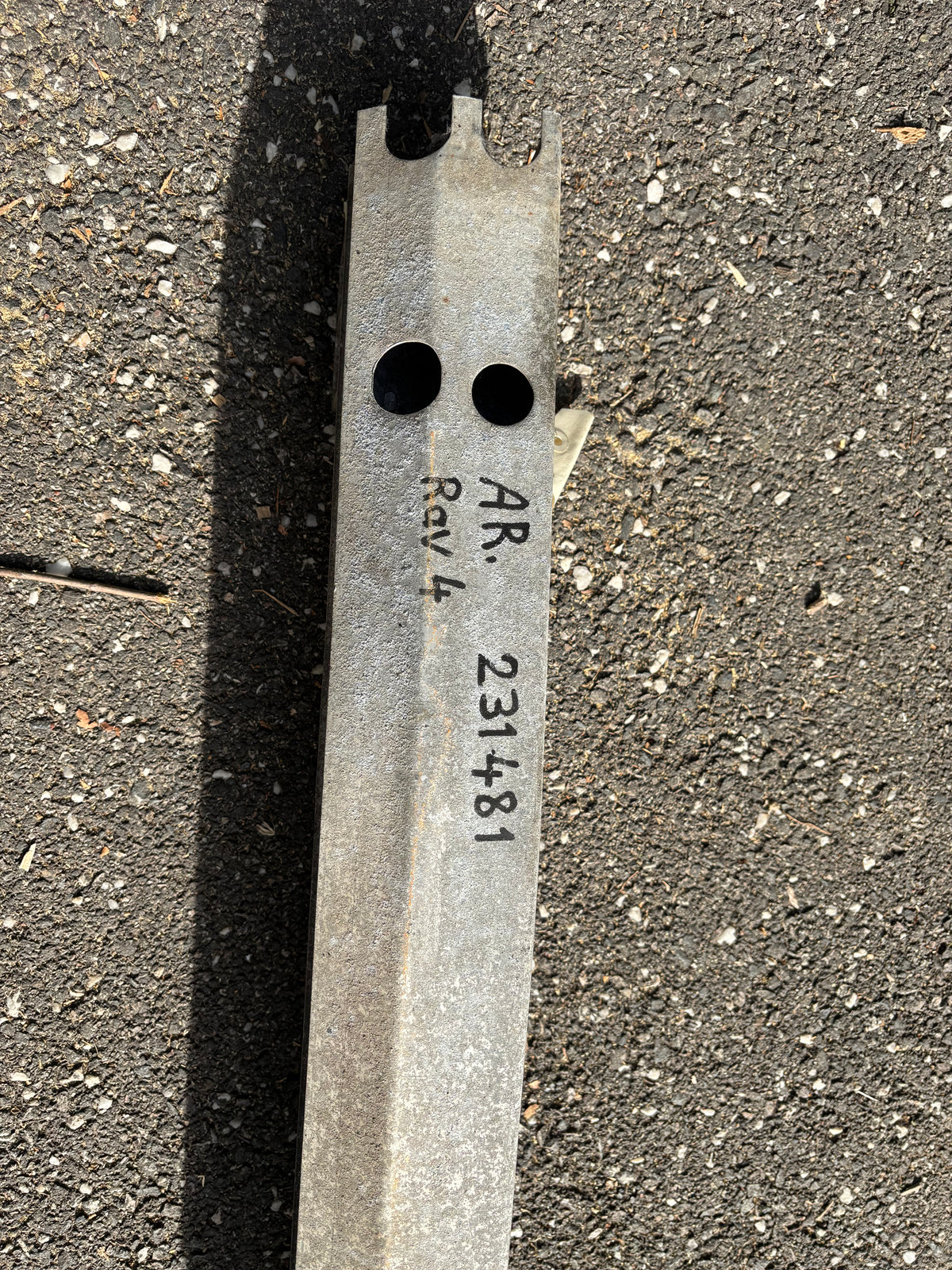 Renfort de pare choc arrière Toyota Rav 4 3 phase 1