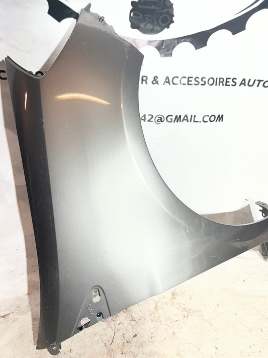 Aile avant droite Clio 3 (185)