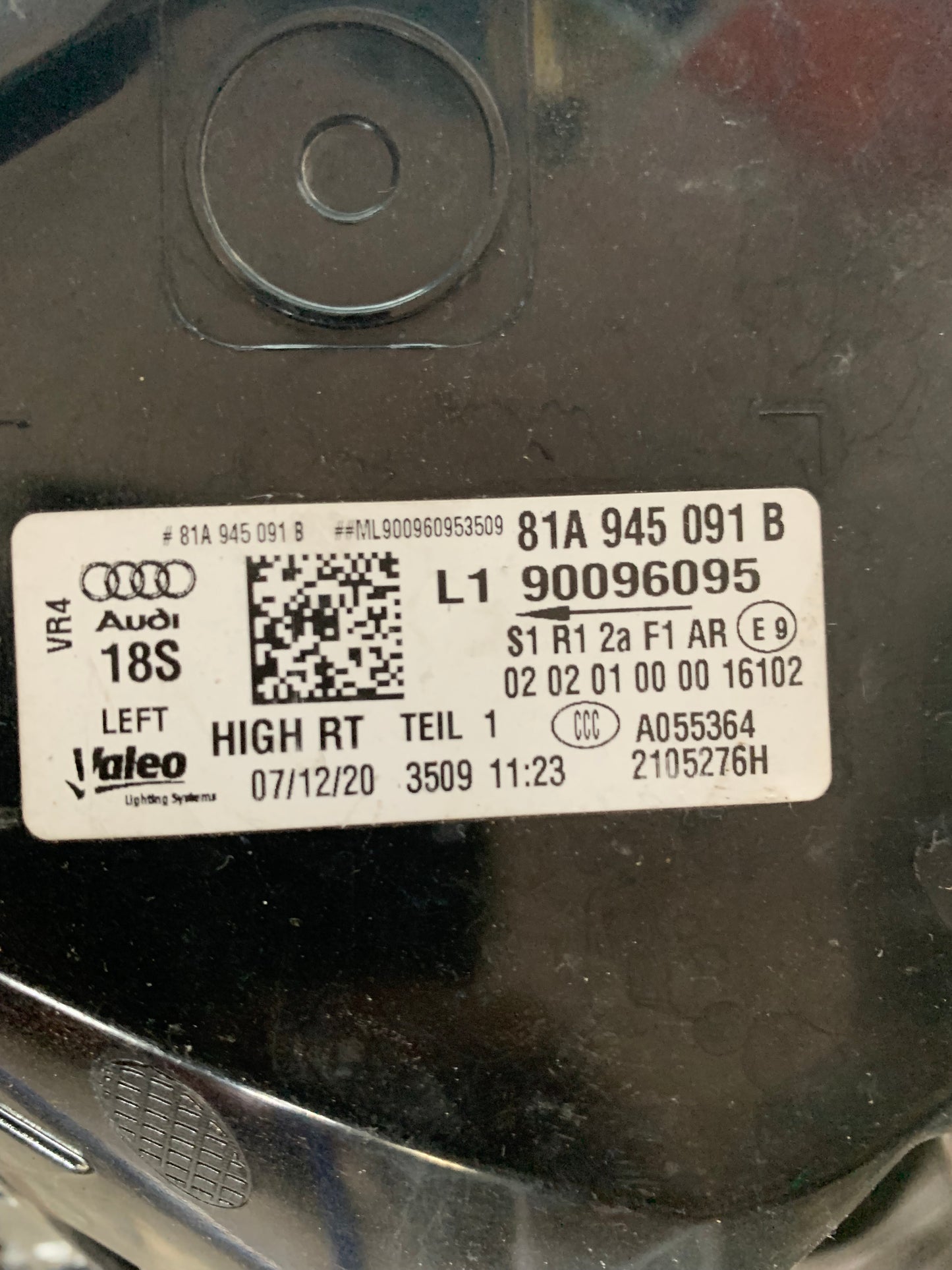 Feu arrière gauche Audi Q2 full led