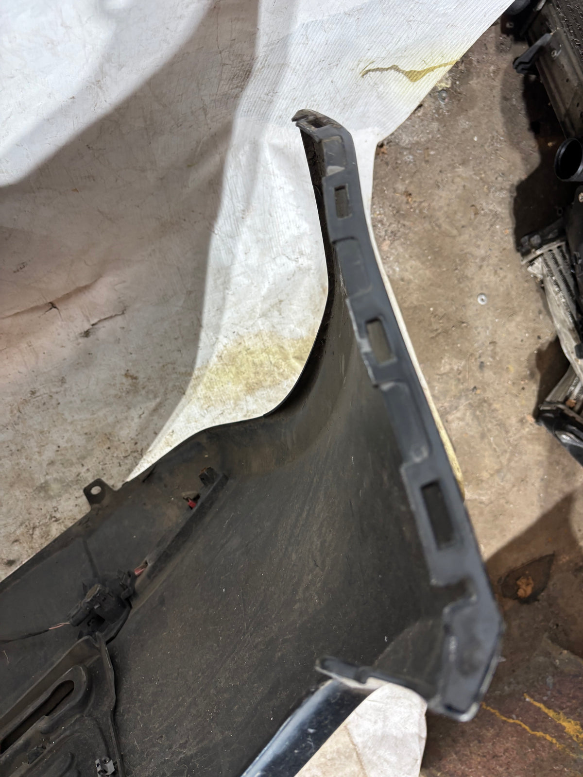 Pare choc arrière Renault Twingo 3 phase 1 noir 850224825R
