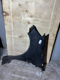 Aile avant droite noir Renault Clio 3 185
