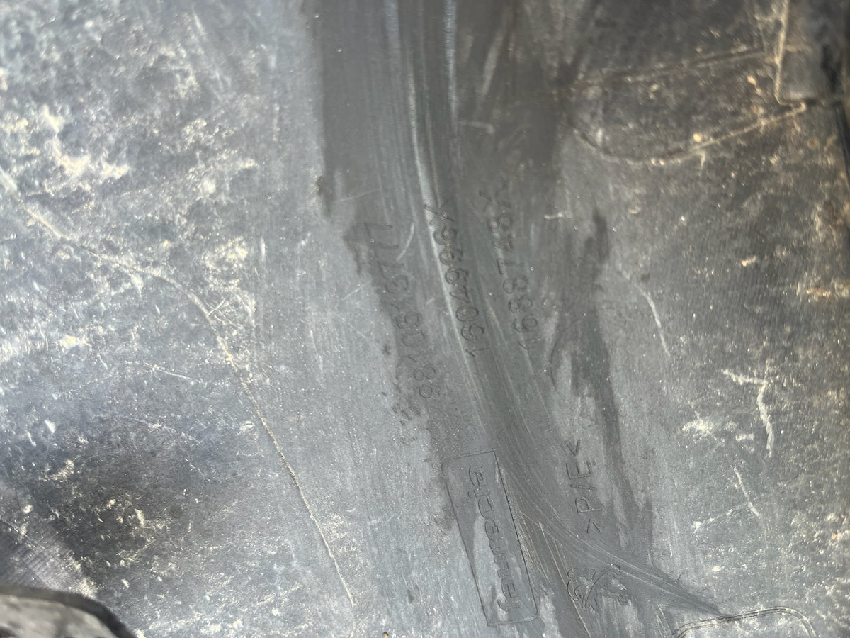 Pare choc avant Peugeot 208 1 phase 2 noir