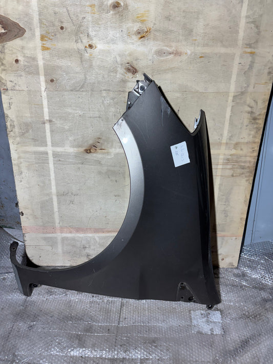 Aile avant gauche gris anthracite Renault Clio 3 185