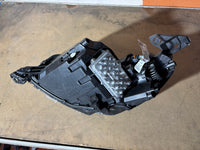 Phare avant droit Peugeot 2008 2