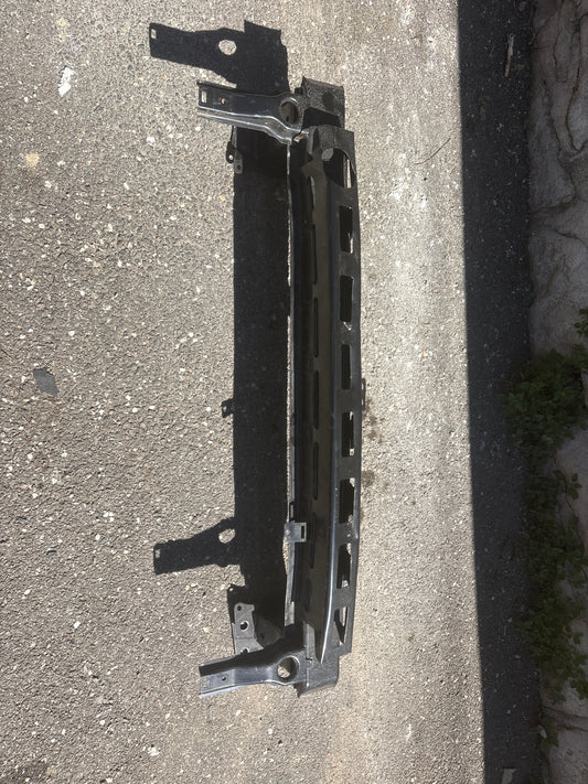 Renfort avant golf 6