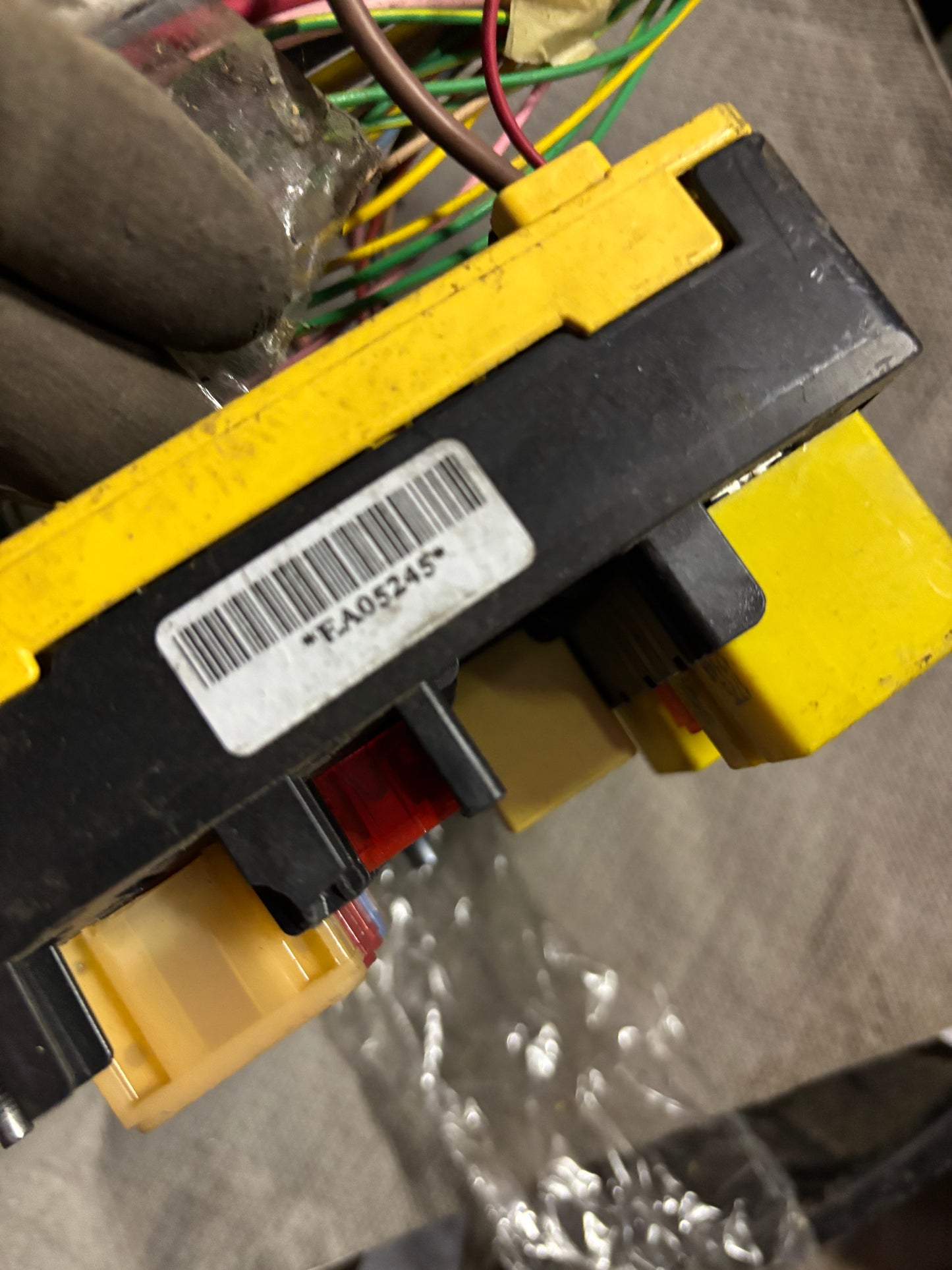 BSM Boîte à fusible Peugeot 208 I / 2008 I / 308 II 9804848580