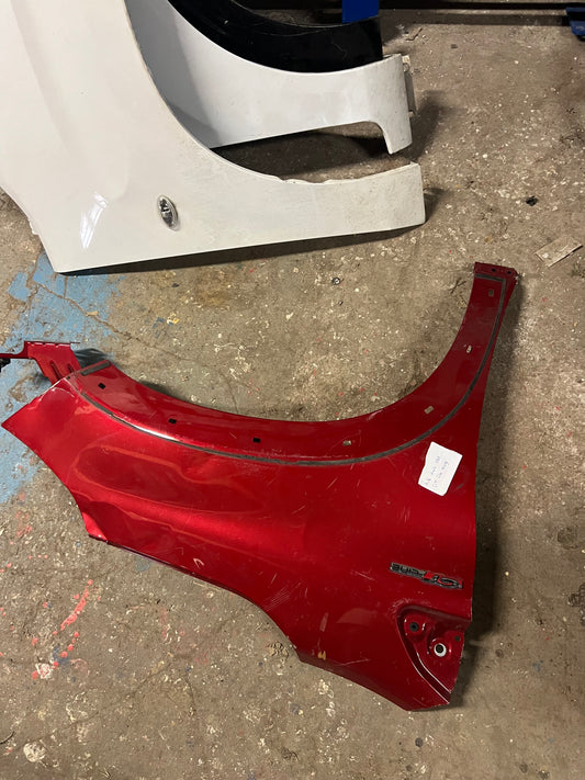 Aile droit 2008 Gt Line Rouge