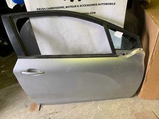Portière droite Peugeot 208 3 portes