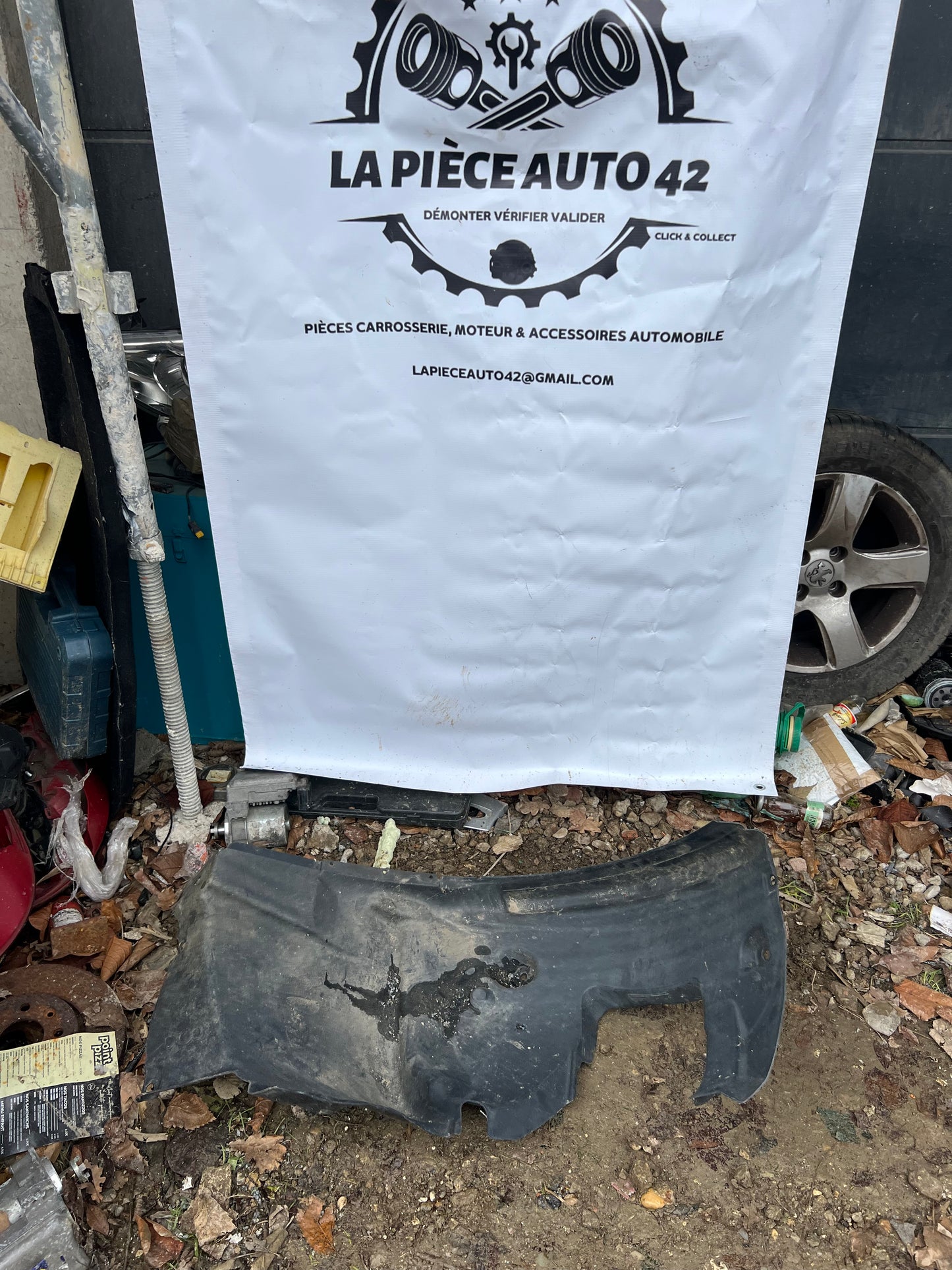 Pare boue avant droit BMW série 1