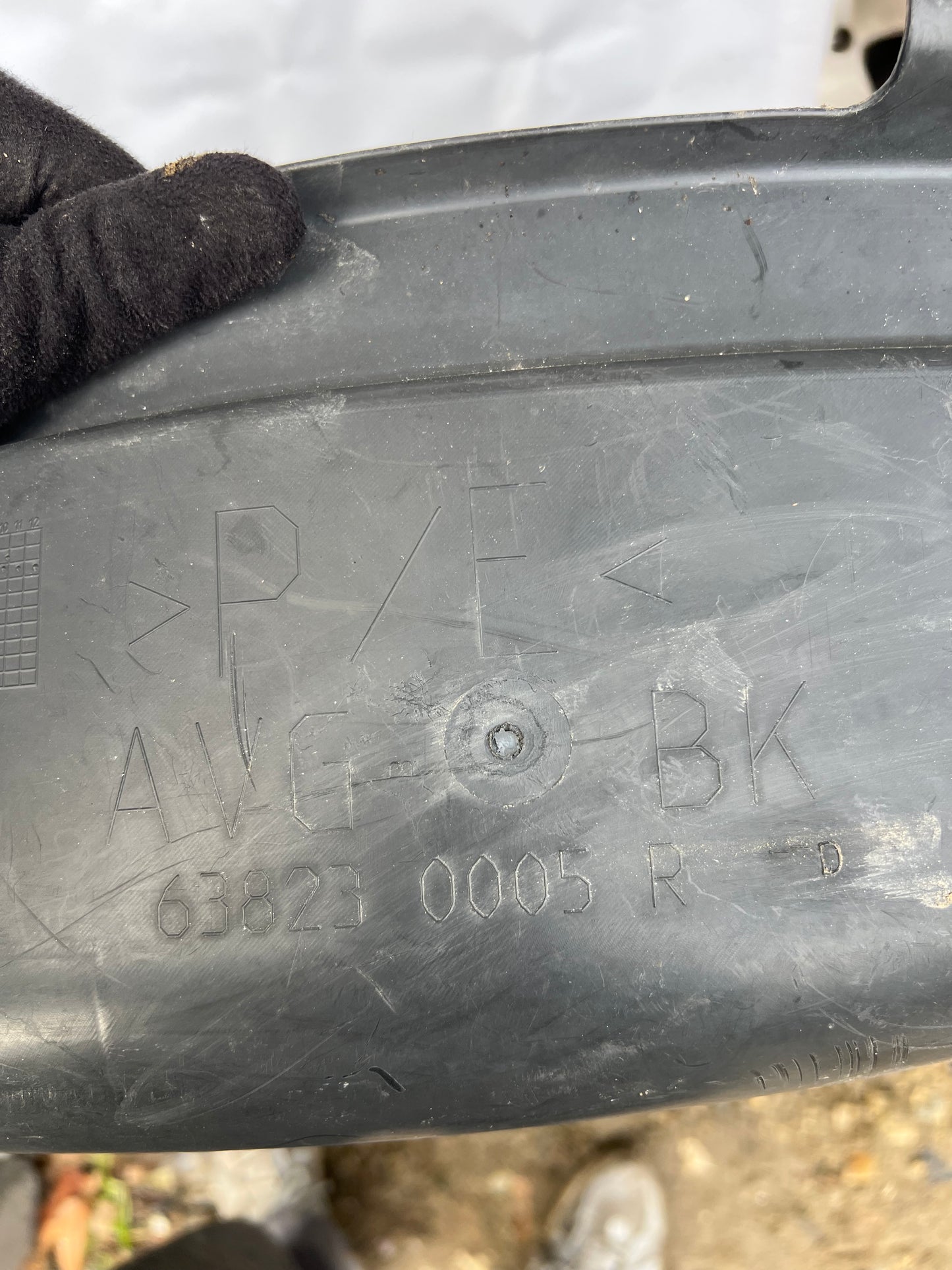 Pare boue avant droit Renault Laguna 3