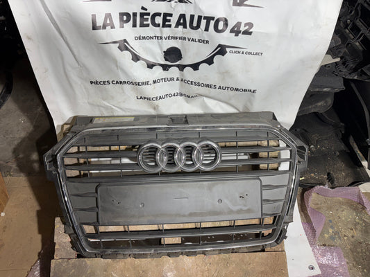 Calandre Audi A1 / 8XA853651