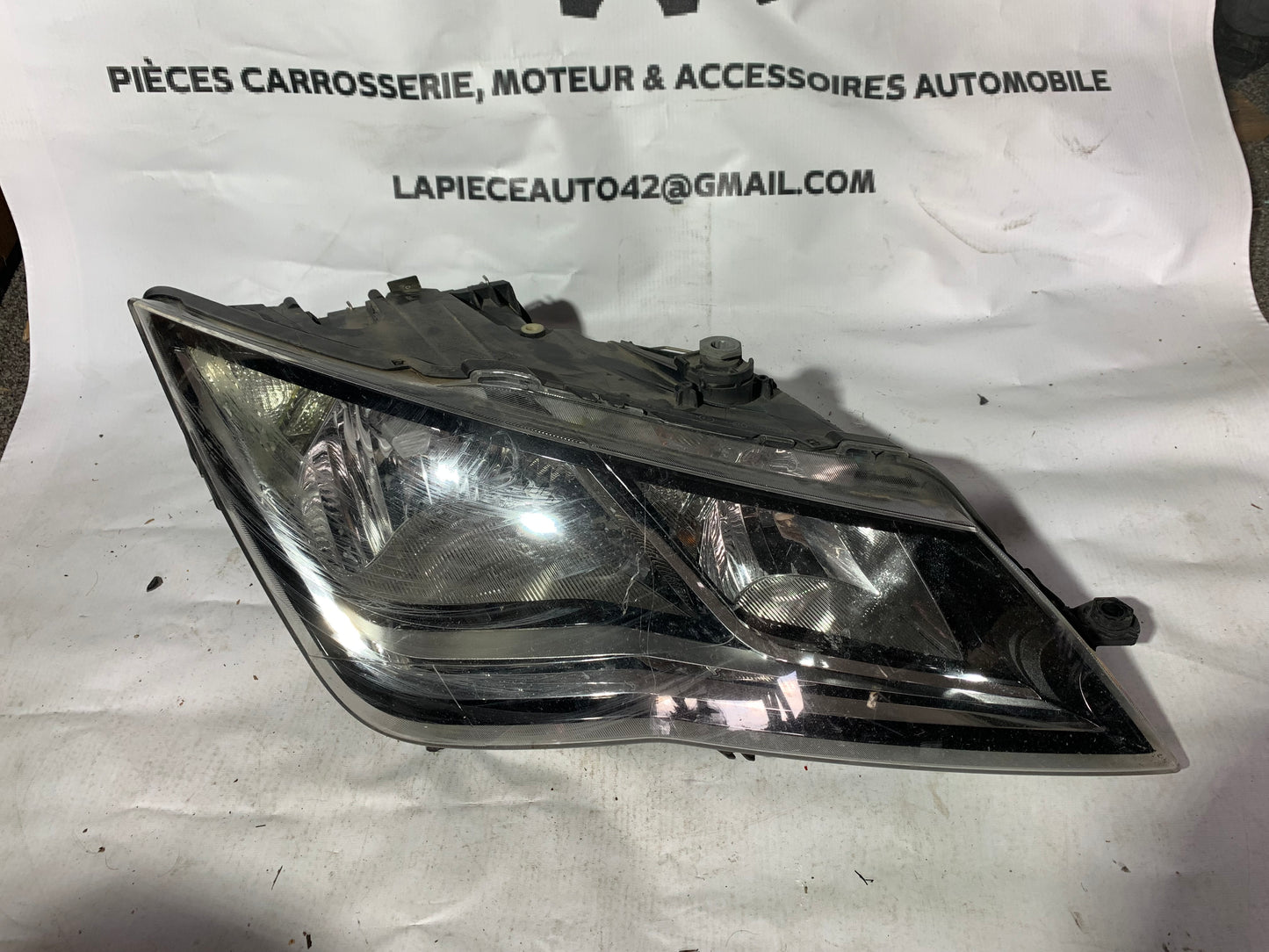 Phare avant droit Seat Léon (5F)