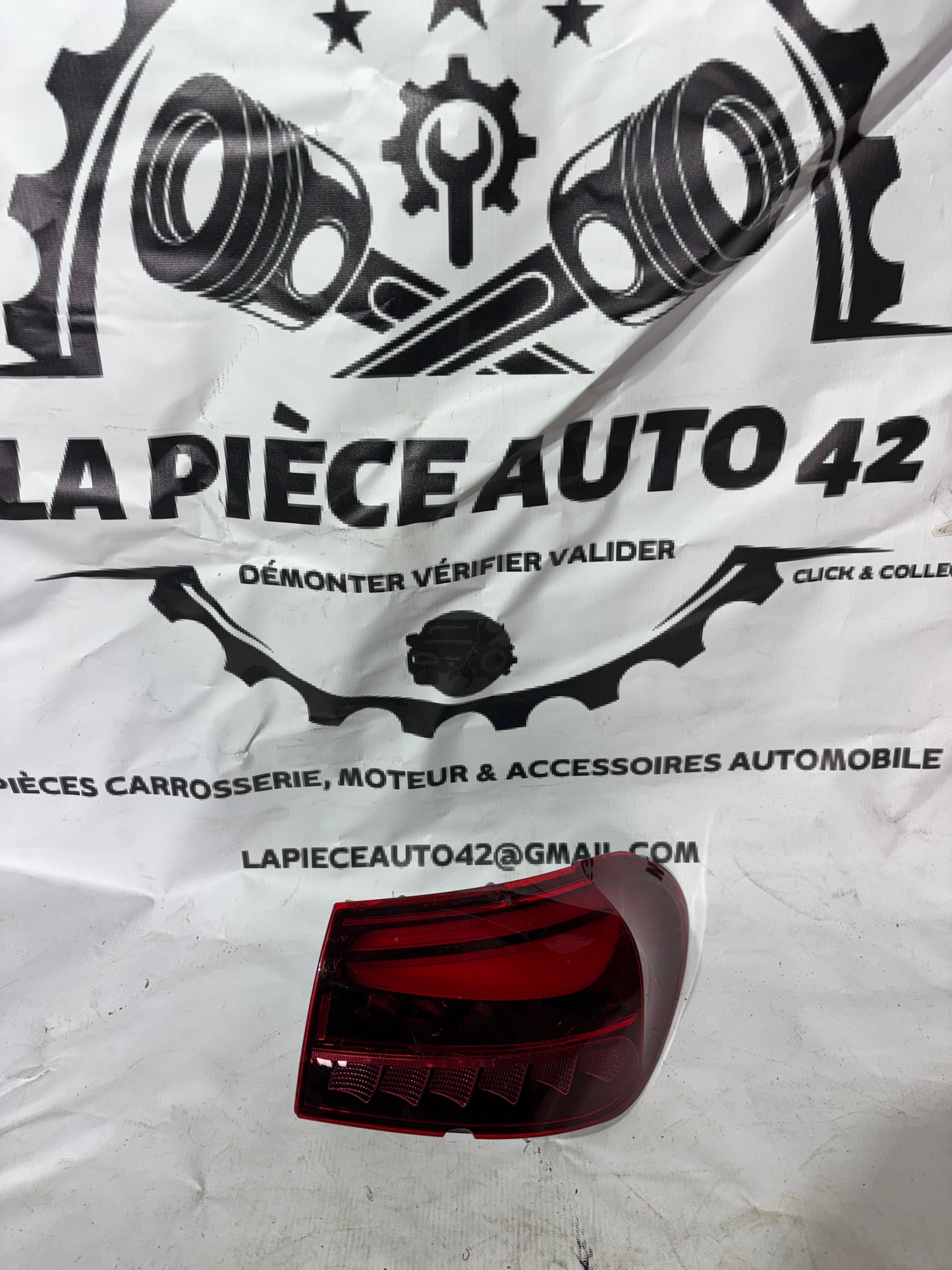 Feux arrière gauche Mercedes GLA h247