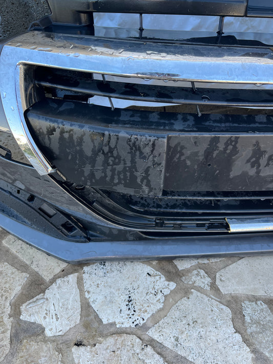 Pare choc AV brun 9810513777 Peugeot 208 1