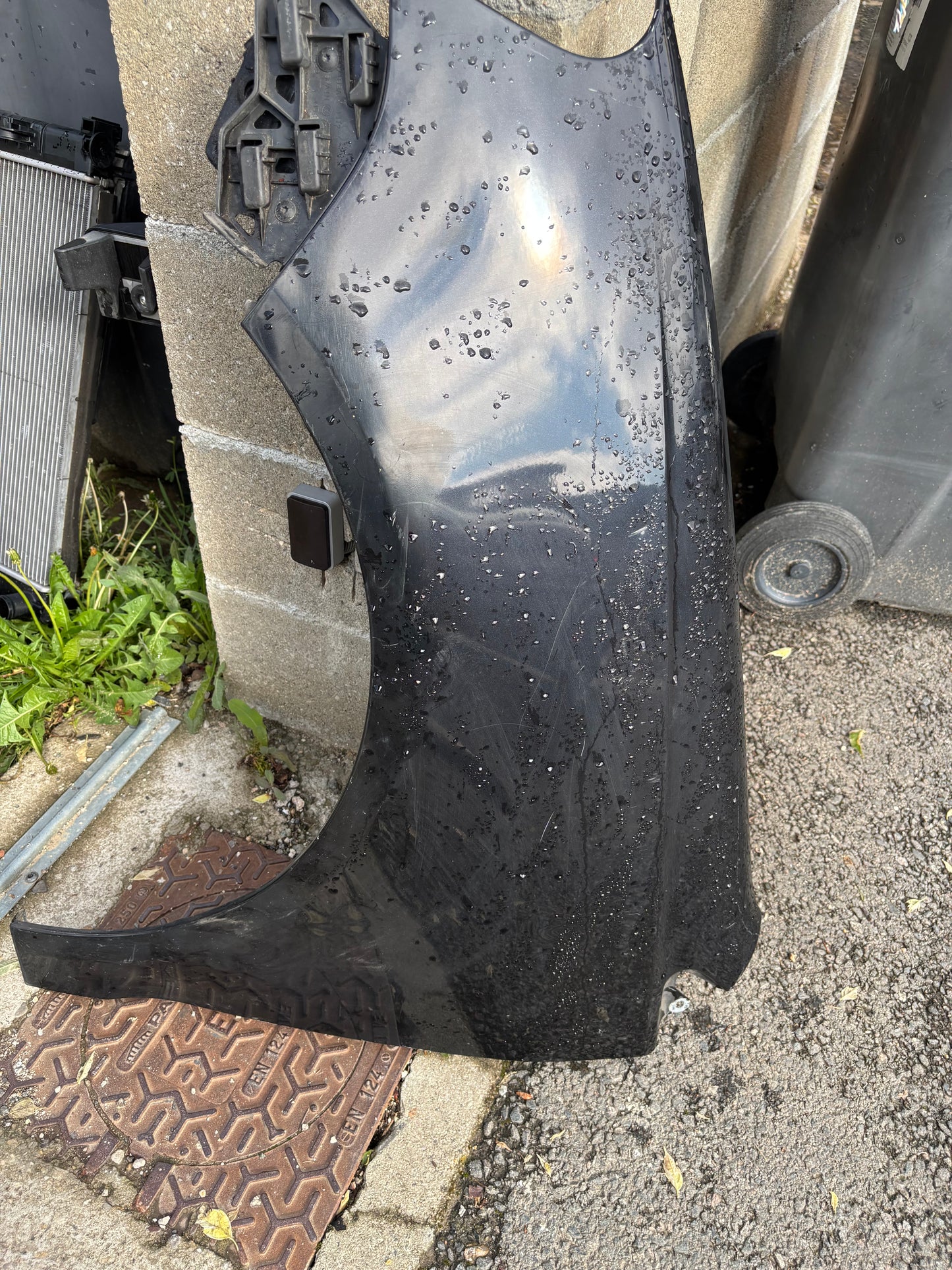 Aile avant gauche noir Volkswagen Polo 4 phase 2 (9n3)