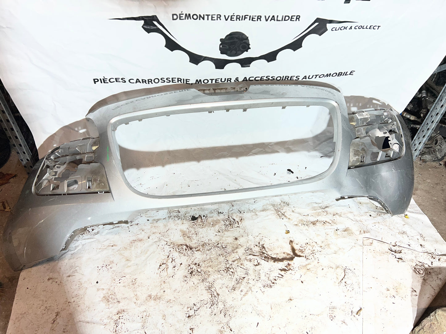 Pare chocs avant Peugeot 3008 (1) gris