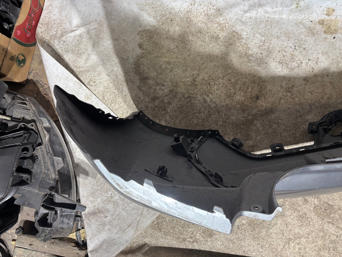Pare choc arrière Peugeot 208 2 gris emplacement radar