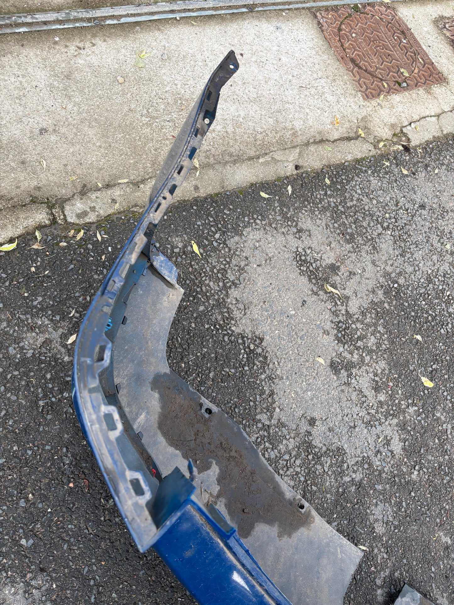 Pare Choc arrière bleu Volkswagen Touran 1T0