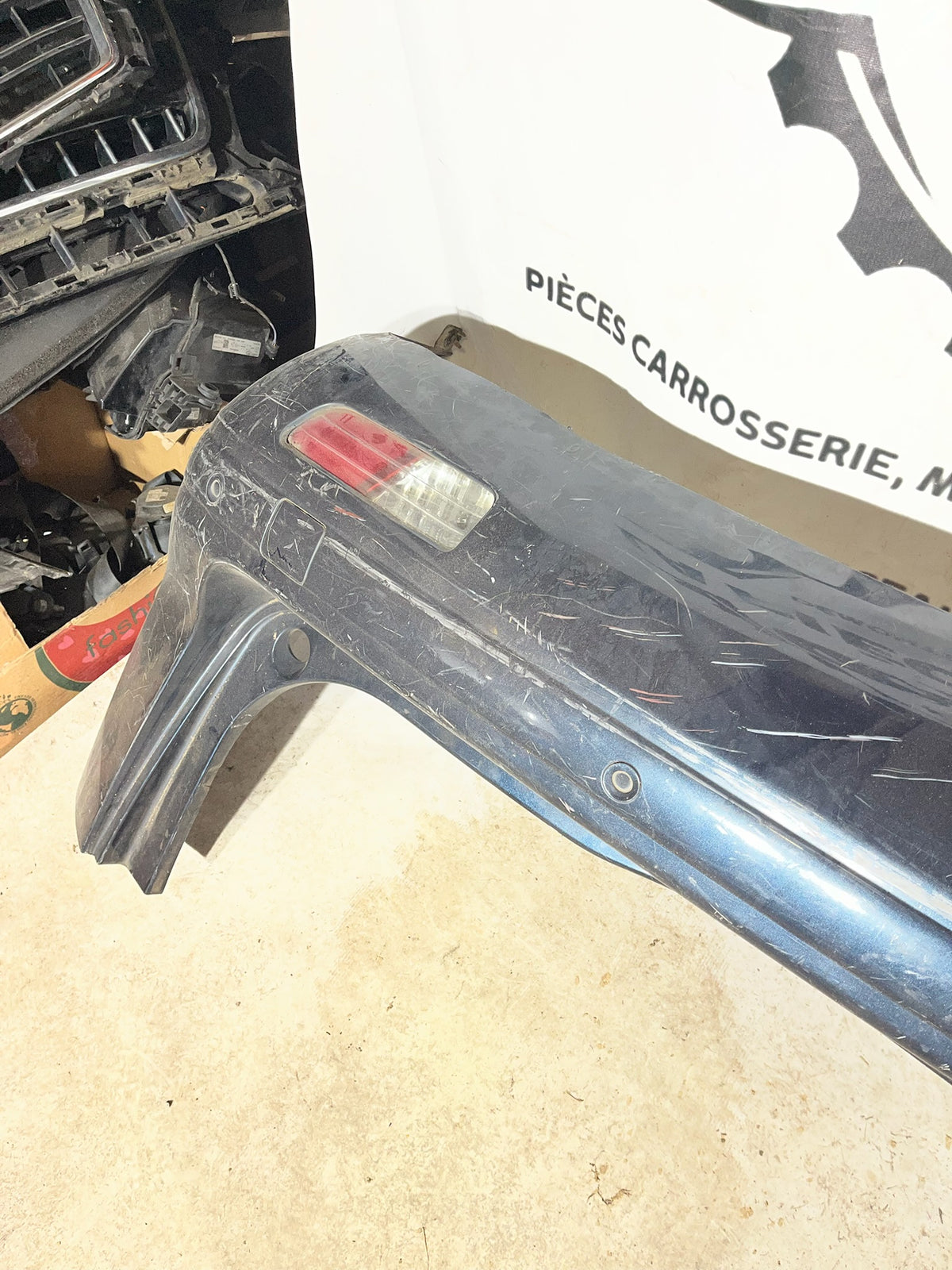 Pare choc arrière Peugeot 5008 1 bleu