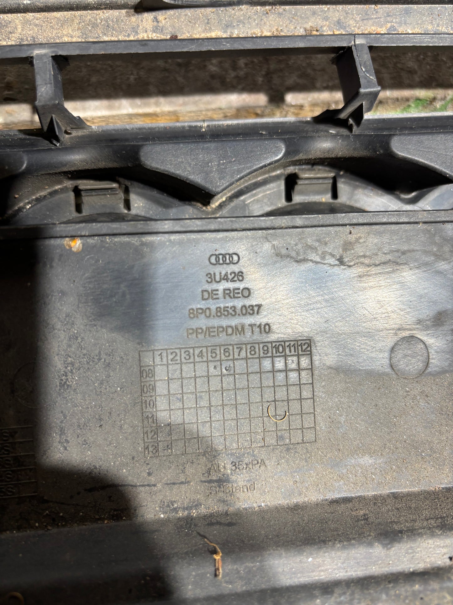Calandre Audi A3 / 8P0853037