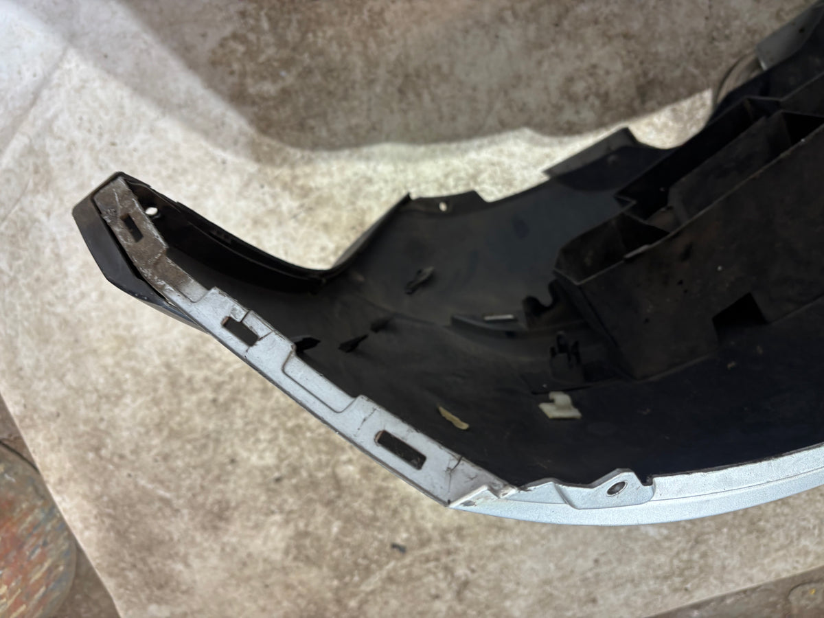 Pare choc arrière Dacia Sandero gris 850221967R 2012/2016
