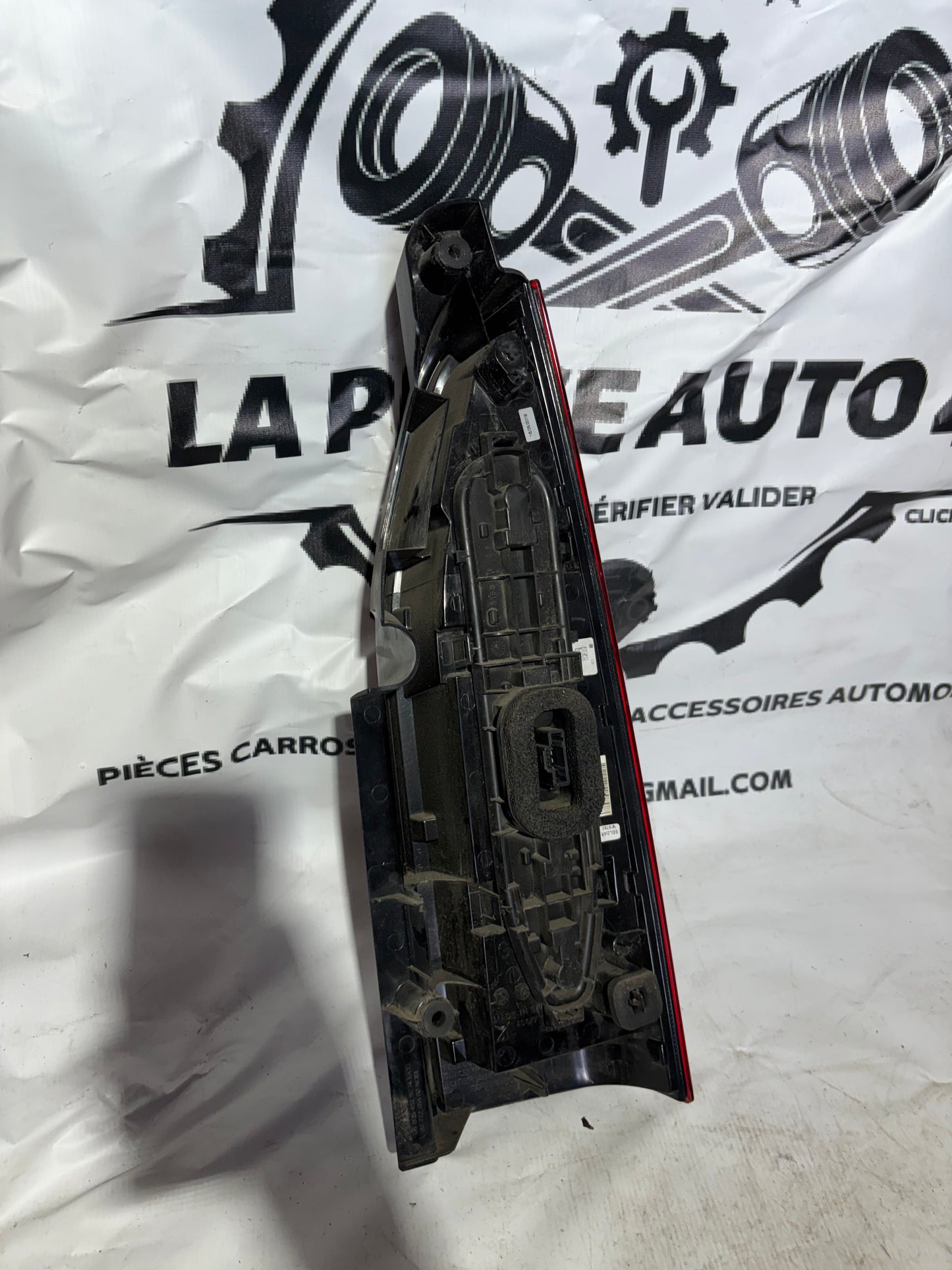 Feux arrière gauche Peugeot Partner / Citroen Berlingo 2 2008-2012