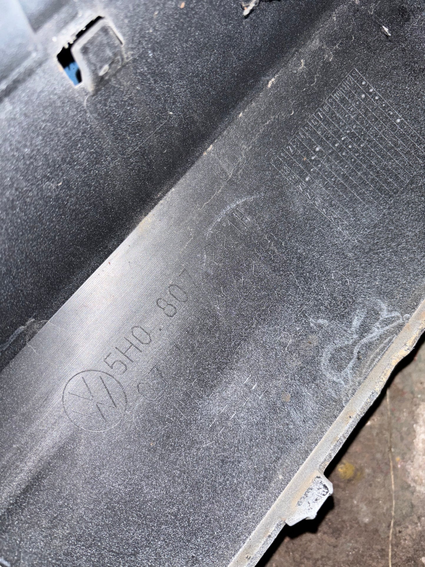 Pare choc avant Volkswagen Golf 8