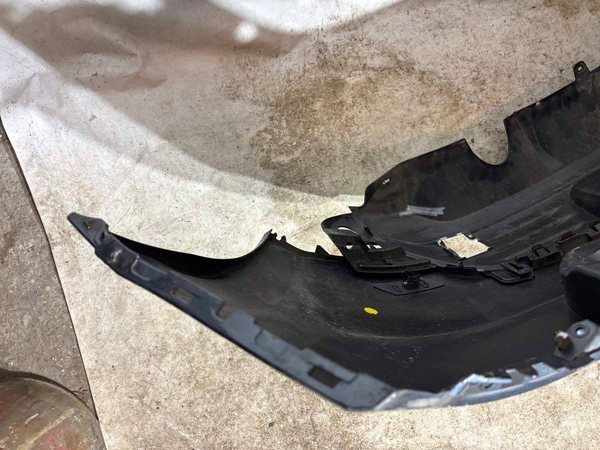 Pare choc arrière Renault Clio 4 gris anthracite + emplacement radar 850222925R