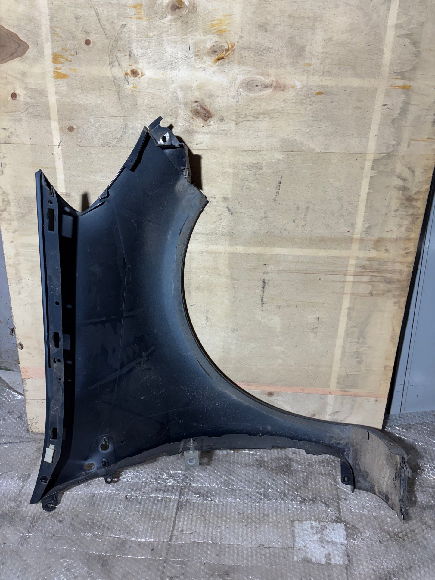 Aile avant gauche noir Renault Clio 3 phase 1
