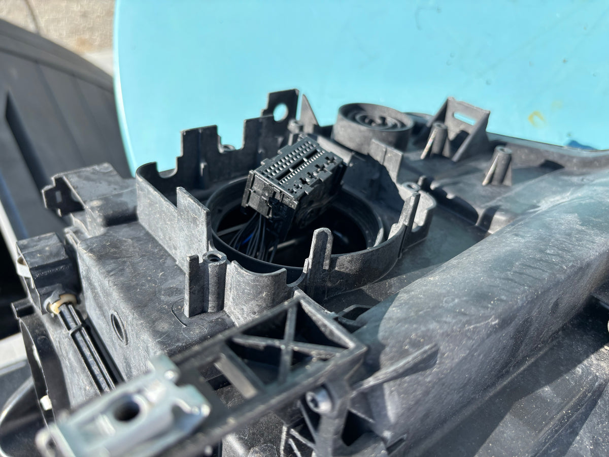 Phare avant droit Seat / Cupra Leon 4