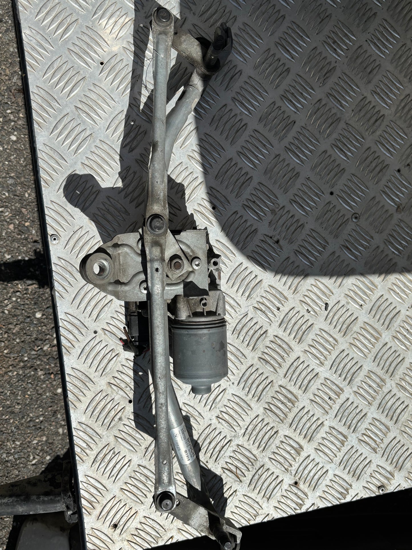 Tringlerie et moteur d’essuie glace BMW X3 (F25)