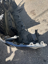 Pare choc avant Peugeot 3008 1 avec Radar + emplacement phare Xénon