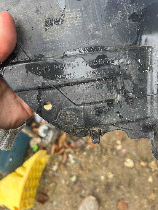 Pare boue arrière droit Peugeot 208 2