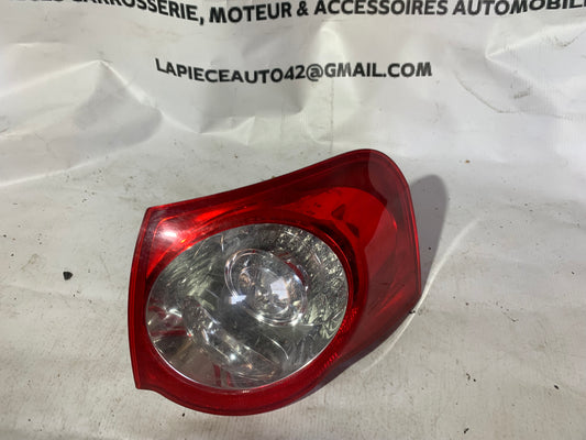 Feu arrière droit extérieur Volkswagen Passat b6