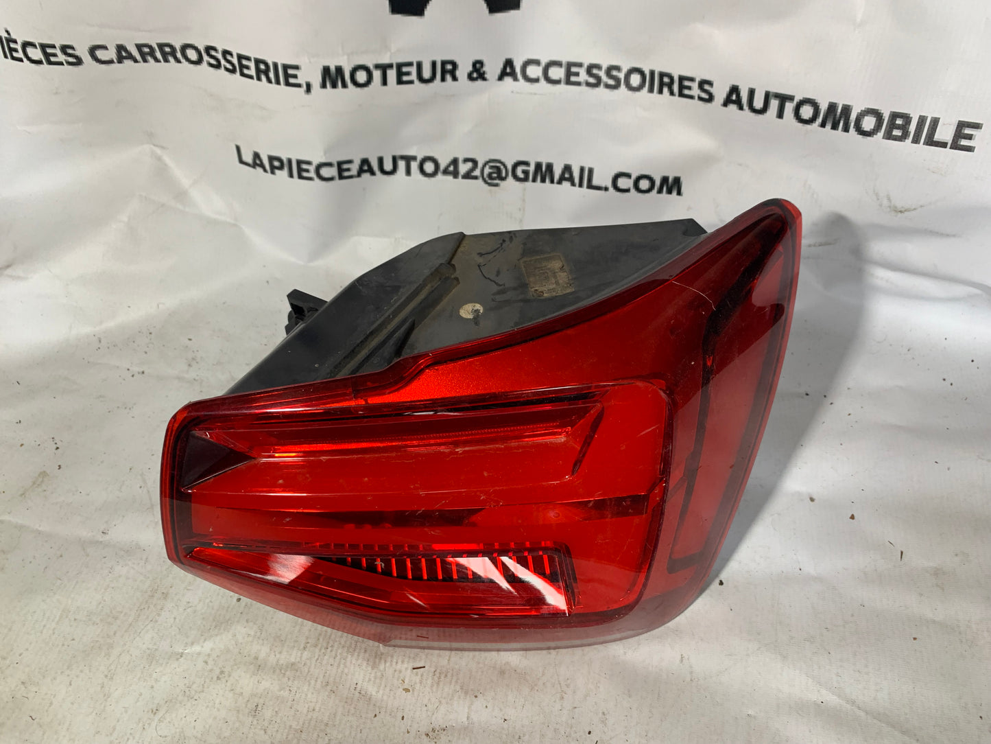 Feu arrière droit Audi Q2 full led