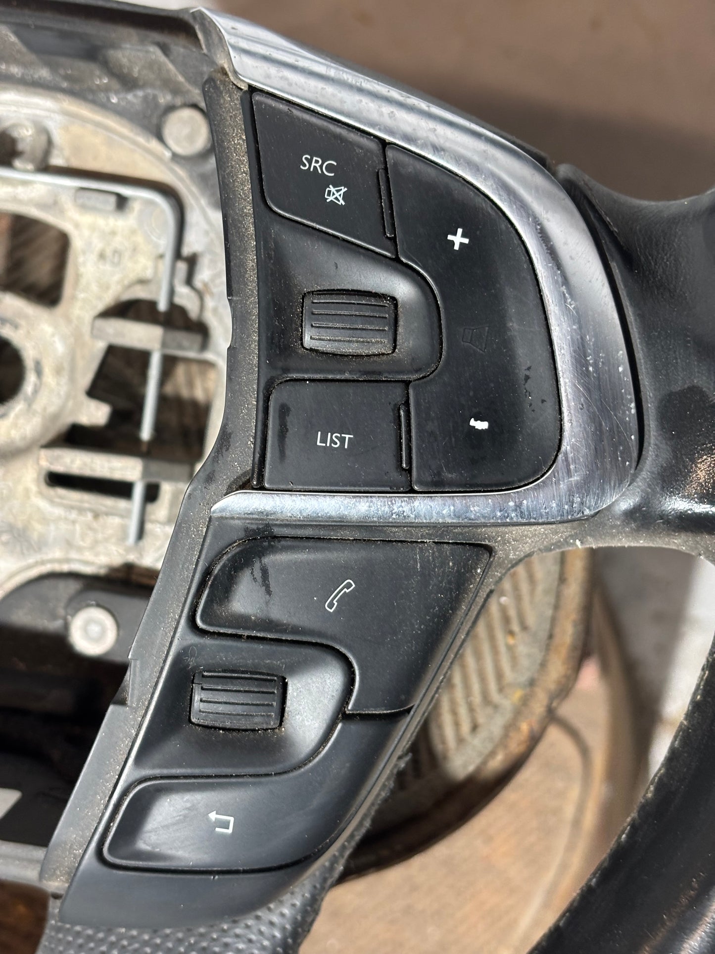 Volant Citroën C4 2