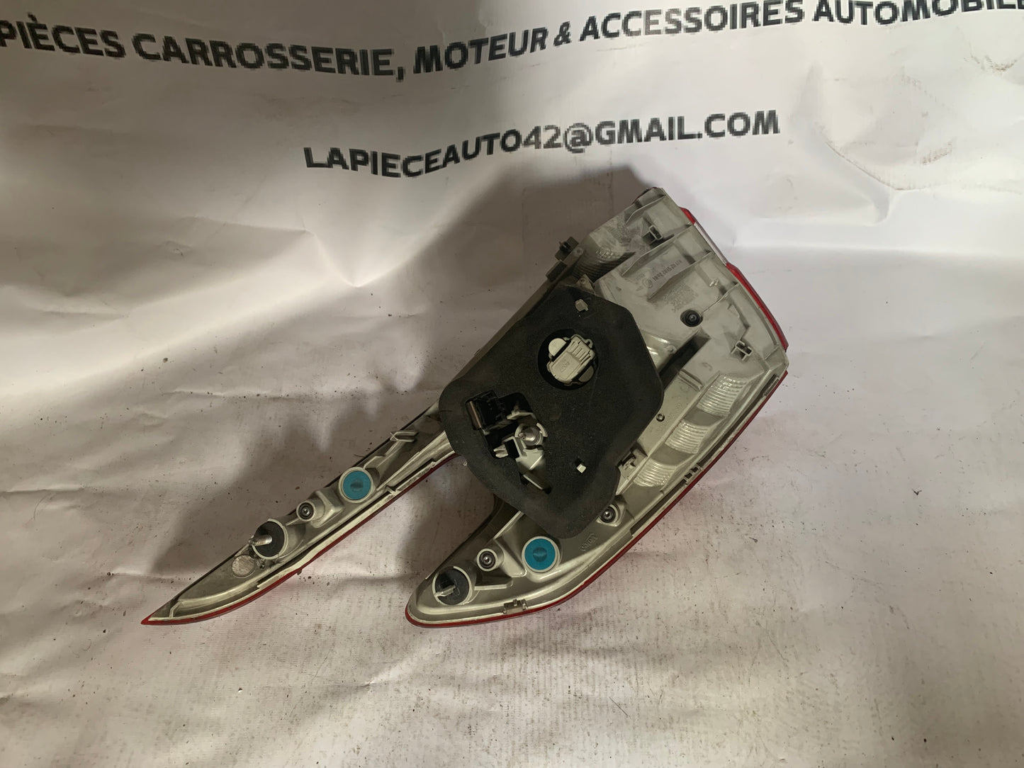 Feu arrière gauche Peugeot 308 T9 SW