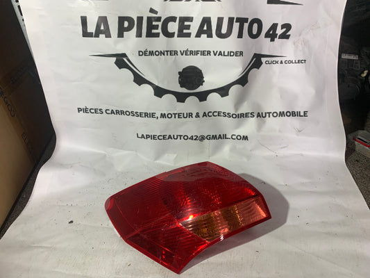 Feu arrière gauche Kia Venga