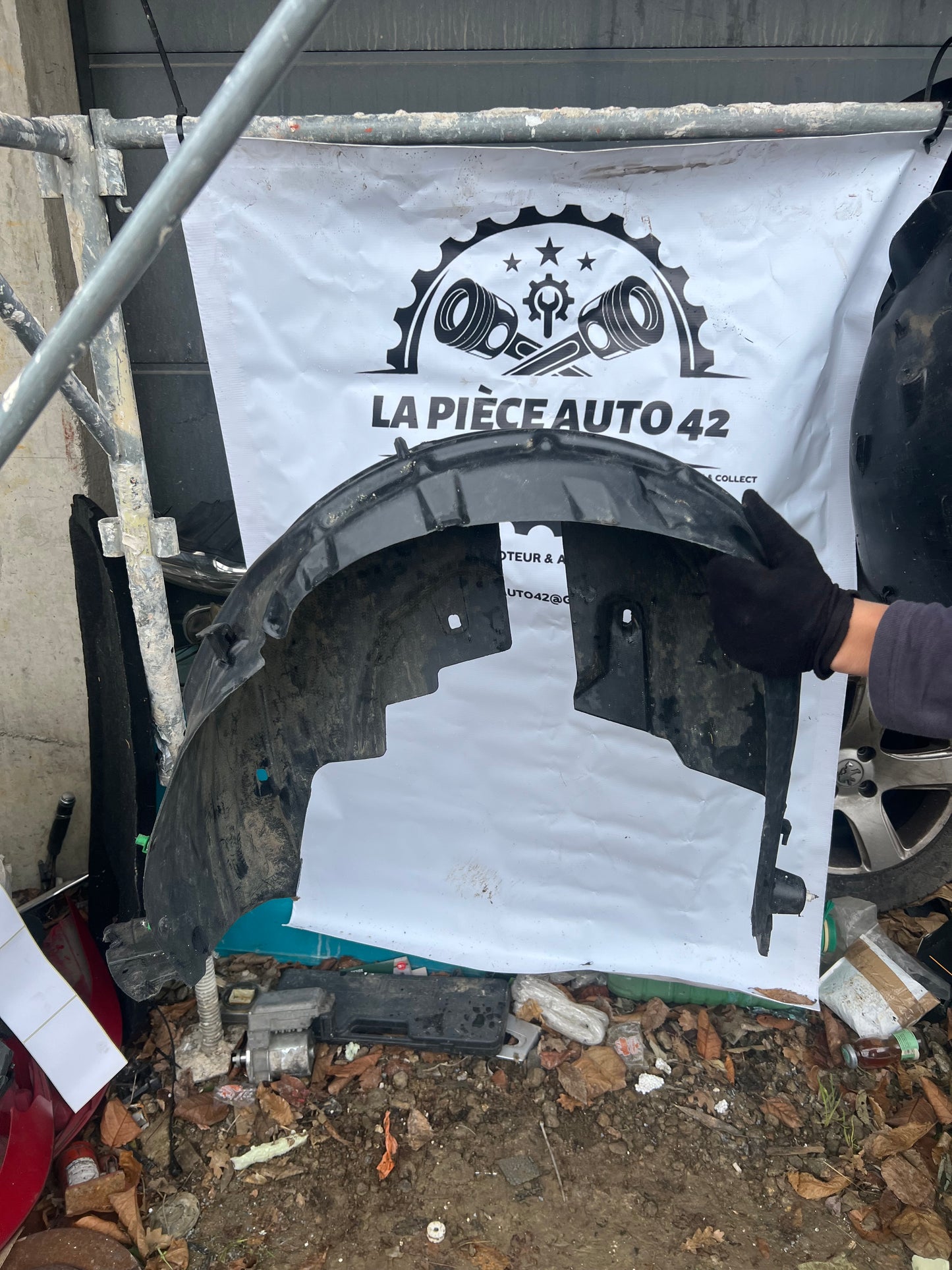 Pare boue arrière droit Peugeot 208 2