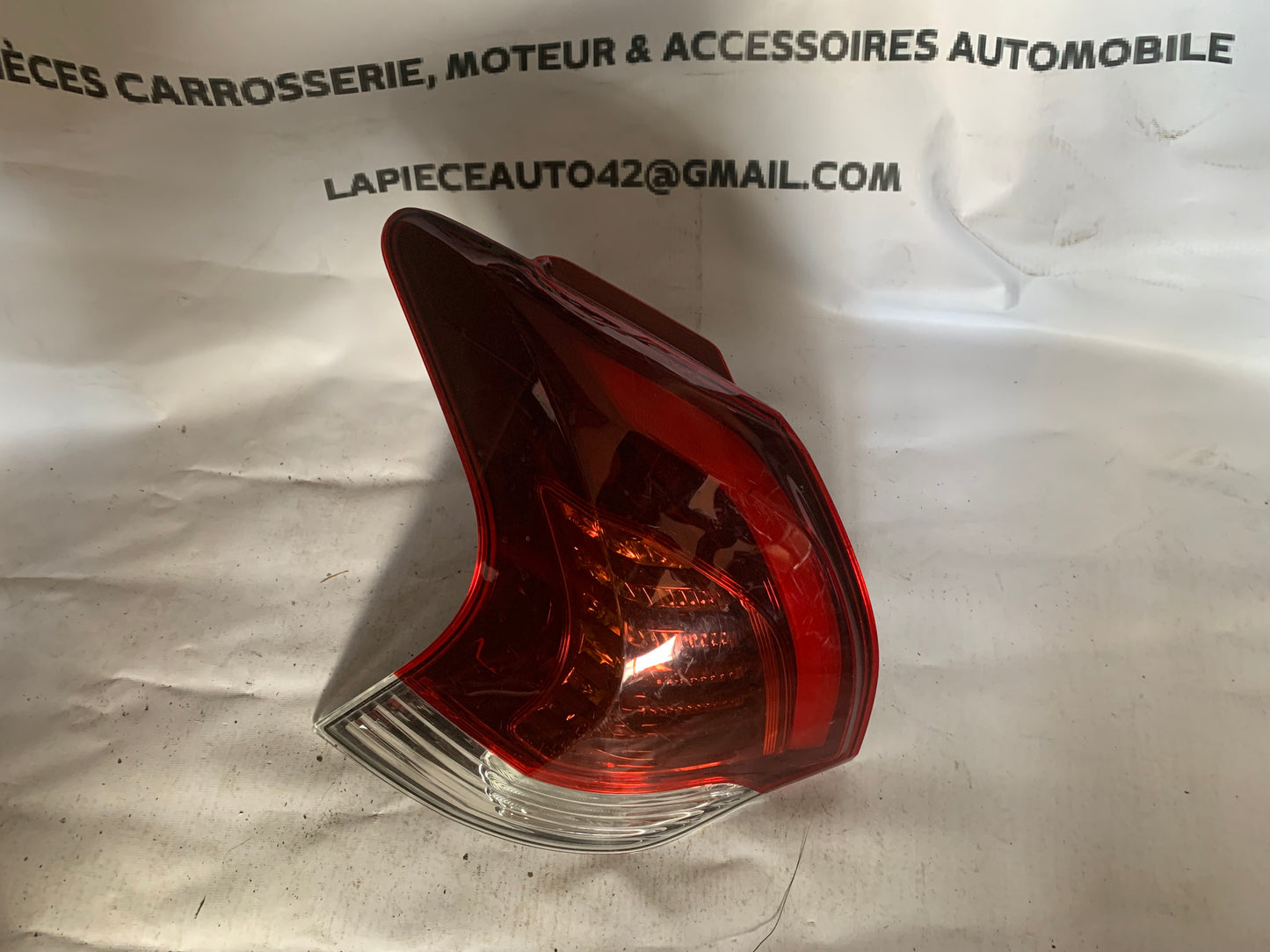 Feu arrière gauche extérieur, Peugeot 3008 1 phase 2