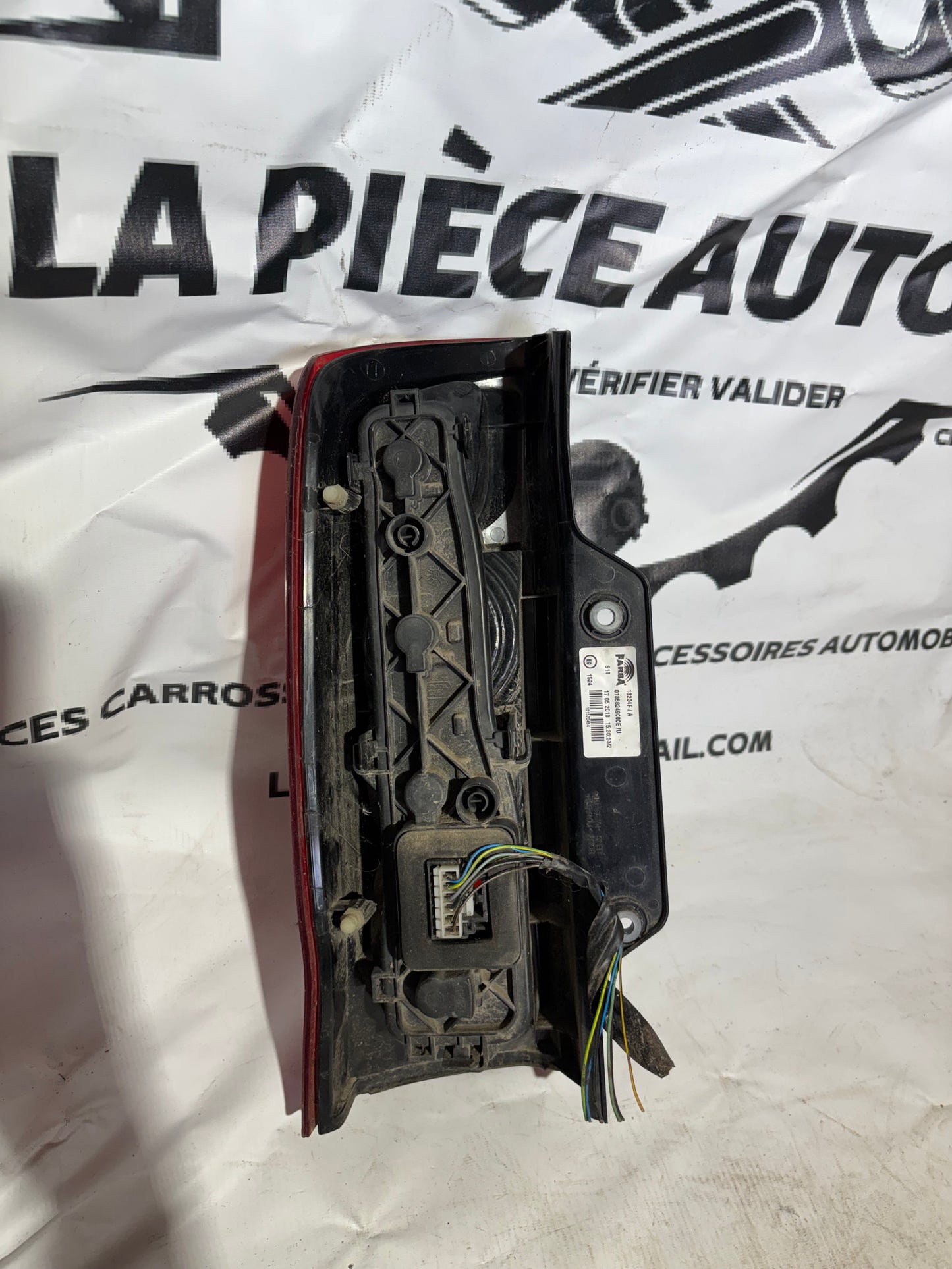 Feux arrière droit Peugeot Bipper / Citroën Nemo