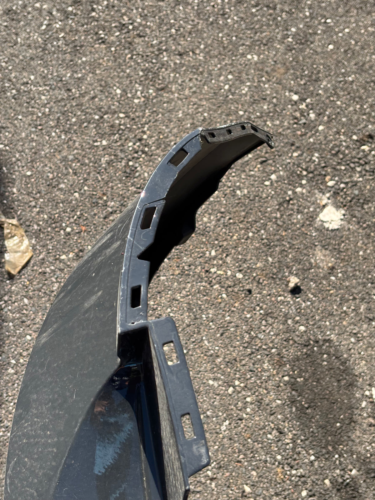Pare choc arrière Volkswagen Polo 6 gris anthracite emplacement radar