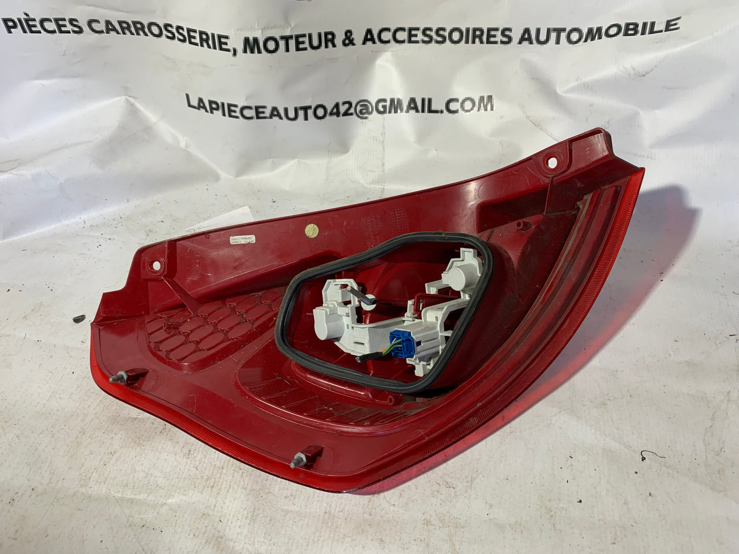 Feu arrière droit Ford fiesta 6