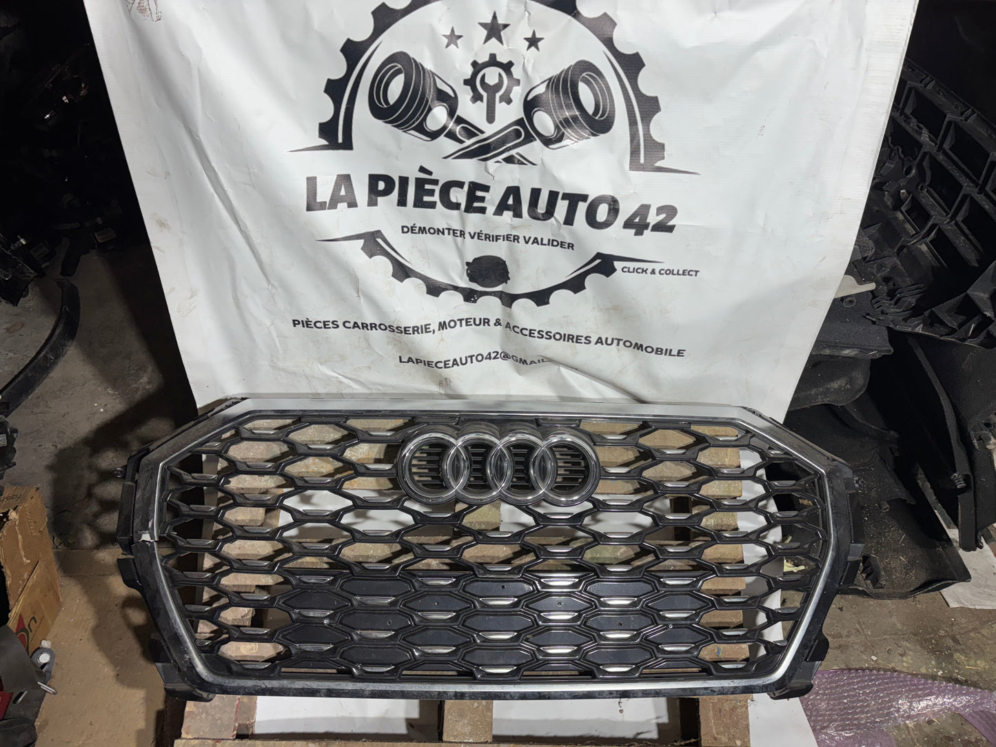 Calandre Audi Q3 / 83F853651