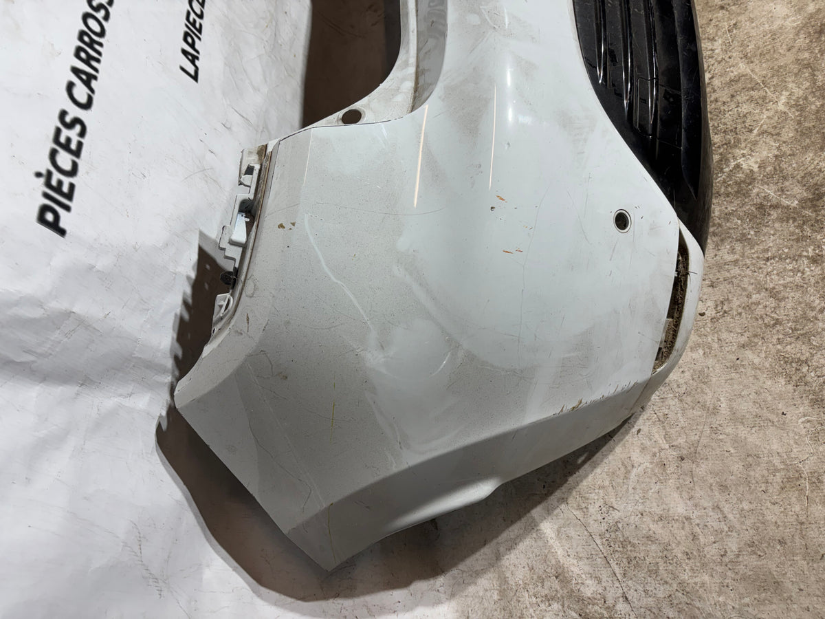 Pare choc arrière Renault Clio 4 Blanc + emplacement radar 850222925R