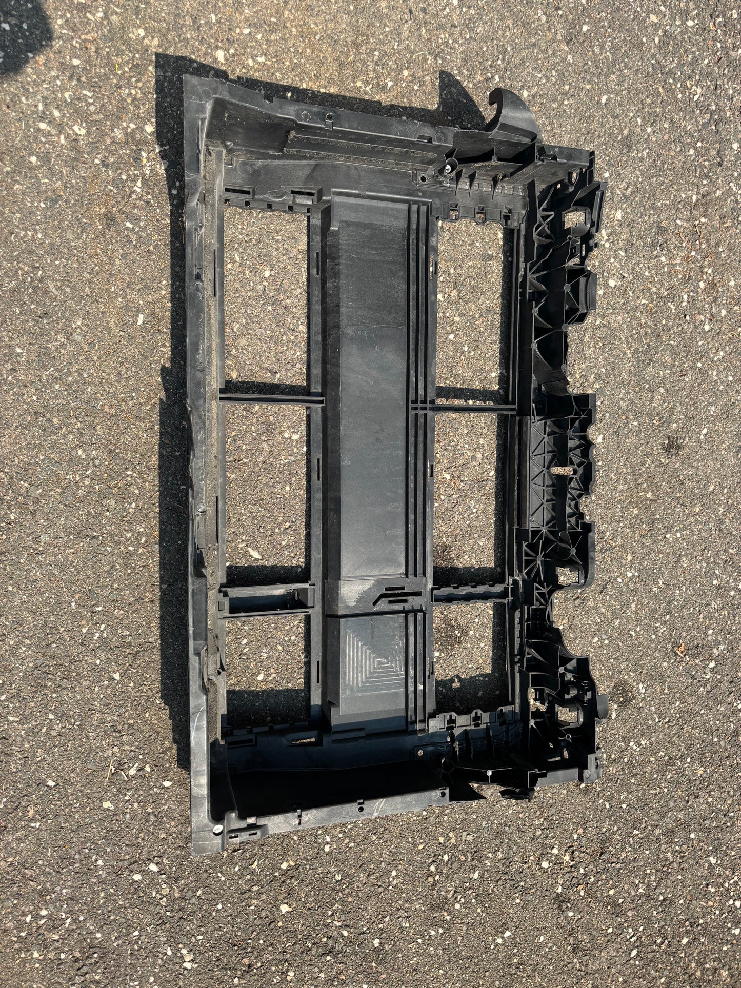 Support de radiateur Ford Fiesta MK8