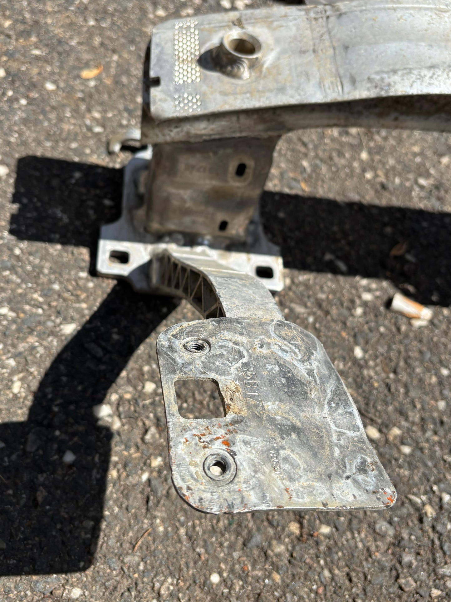 Traverse de pare choc avant Citroën C3 2024