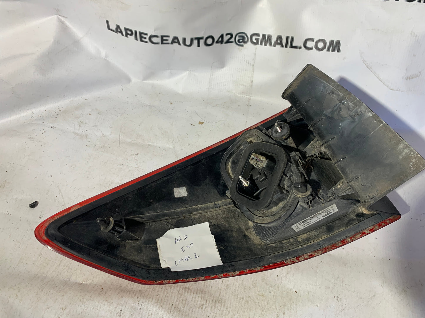 Feu arrière droit extérieur Ford CMX 2