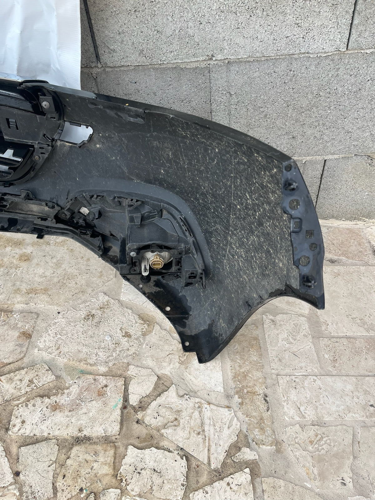 Pare choc avant Peugeot 208 1 phase 2 noir